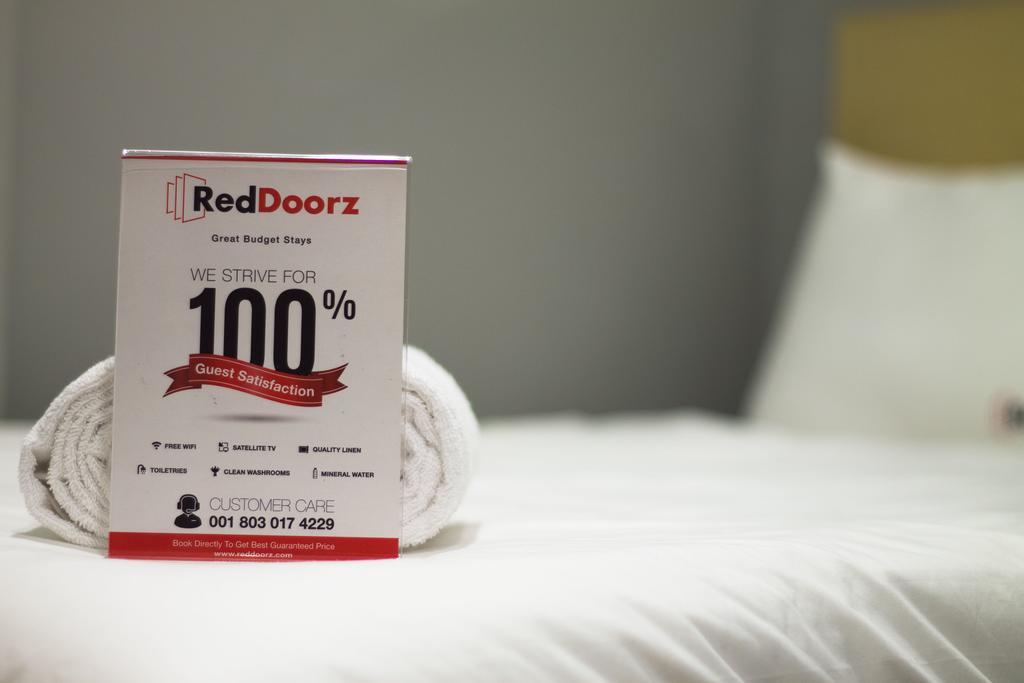 Отель Reddoorz @ Pantai Cemara Sanur Экстерьер фото